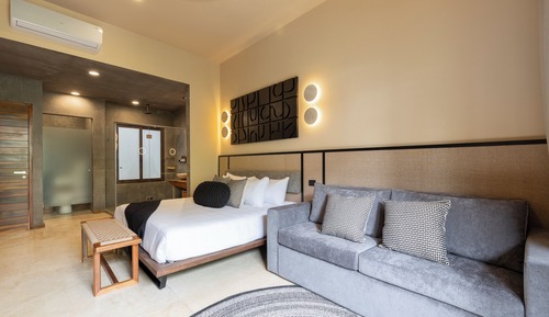 Family Double Room, 1 King Bed, Pool View