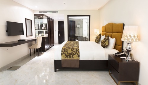 Deluxe King Room