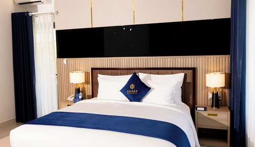Premier Room