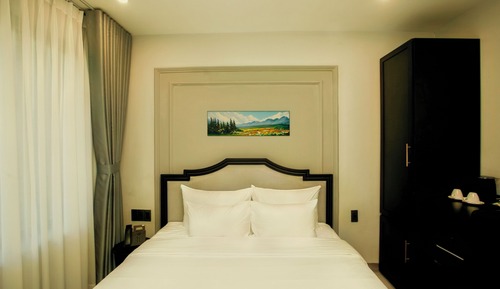 Executive Double Room, City View