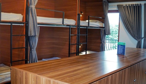 Deluxe Shared Dormitory