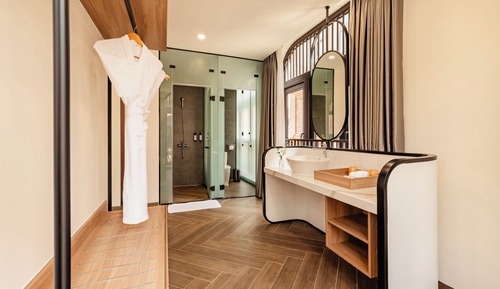 Deluxe Room, 1 King Bed