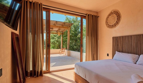 Suite, 1 King Bed