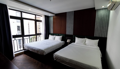 Deluxe Triple Room, City View
