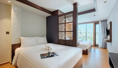 Family Double Room, City View
