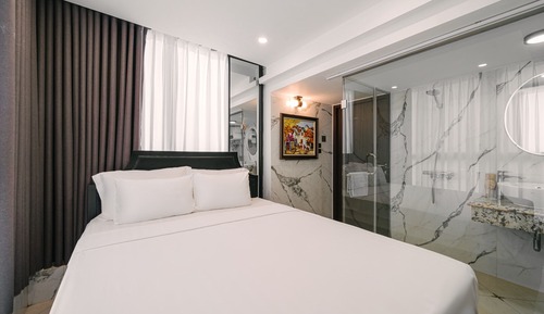 Superior Room, City View