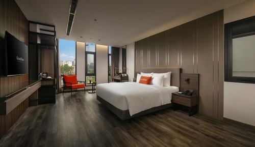 Executive Room, Bathtub, City View