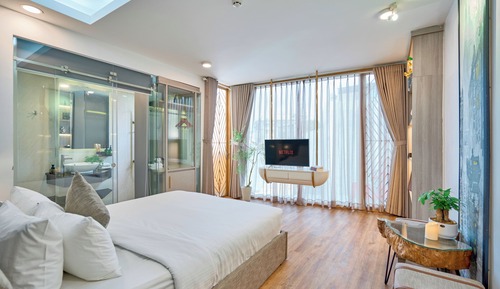 Deluxe Double Room, City View