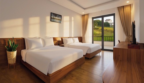Deluxe Quadruple Room, Hill View