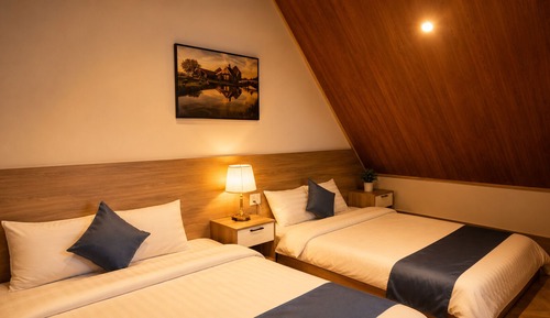 Signature Room, Hill View
