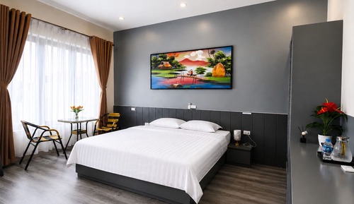 Romantic Single Room, Balcony, Garden View