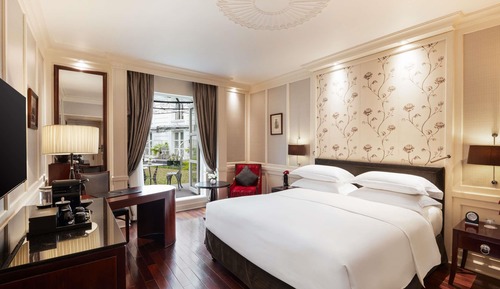Opera wing, Premium room, Queen bed