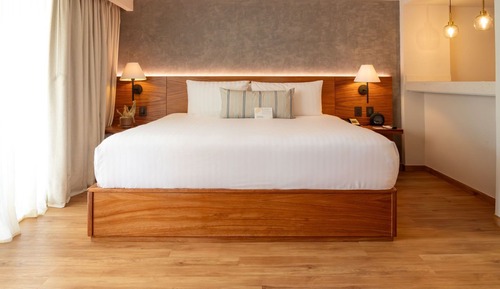 Prestige Room