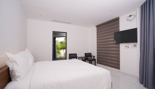 Deluxe Double Room, 1 Queen Bed, Garden View