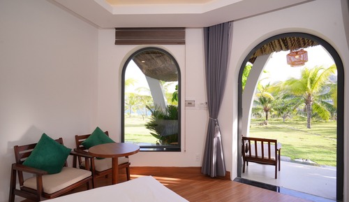 Luxury Bungalow, 1 Queen Bed, Ocean View