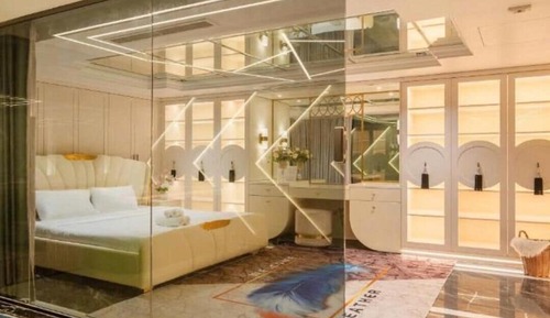 Luxury Villa, City View