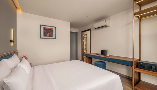 Studio Suite, Balcony, City View