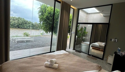 Deluxe Double Room, Private Bathroom, River View