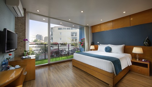 Premium Suite Large Balcony (6m2) City View