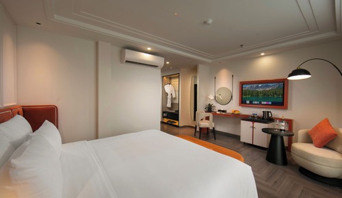 Lumiere Suite Balcony