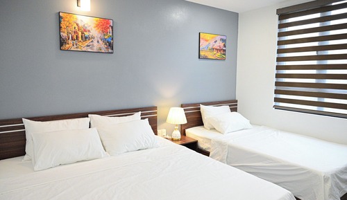 Family Triple Room, City View