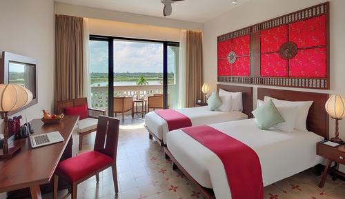 Grand Twin Room (Pool & River View)