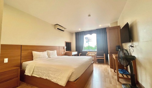 Superior Double Room, City View