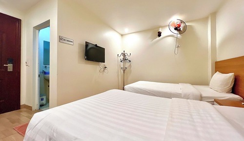 Standard Twin Room