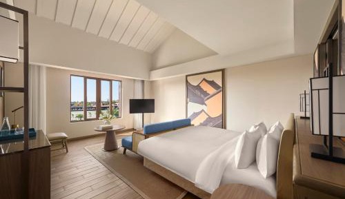 Premium King Room with River View