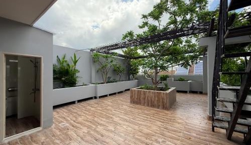 Studio with Garden View