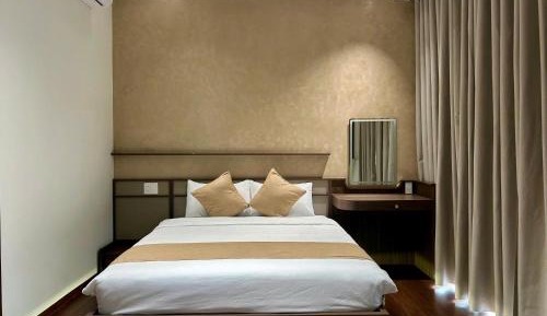 Deluxe Double Room with Bath