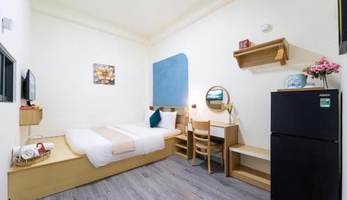 Standard Queen Room