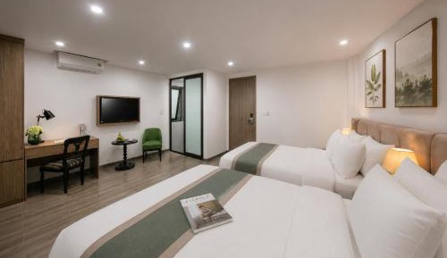 Deluxe Double or Twin Room with Window