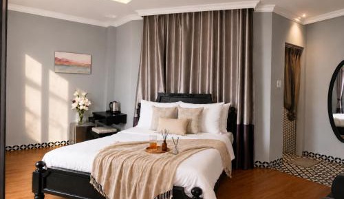 Junior Suite with Balcony