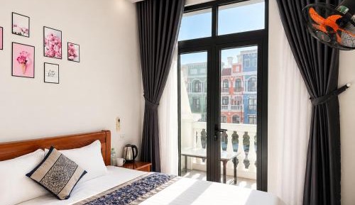 Deluxe Double Room with Balcony