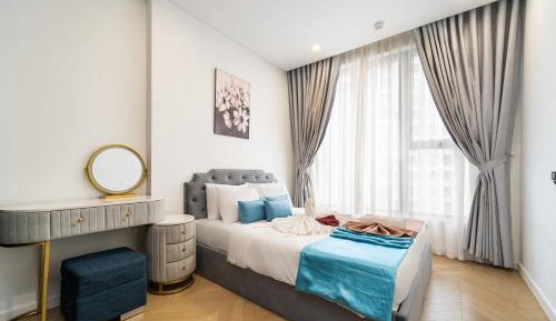 Five-Bedroom Apartment