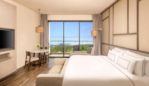 Deluxe Double or Twin Room with Balcony - Garden View