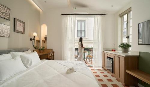 Queen Room with Garden View