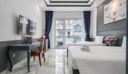 Deluxe Double Room with Balcony
