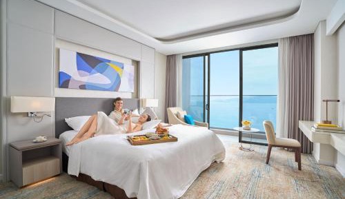 Premium King Room with Ocean View