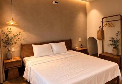 Queen Room with Balcony