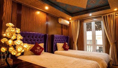 Deluxe Room (2 Adults + 1 Child)