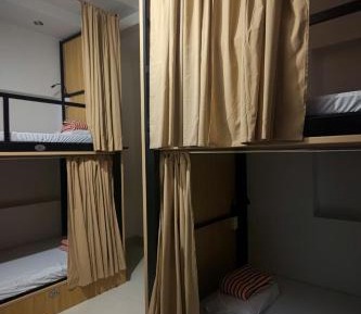 Bunk Bed in Mixed Dormitory Room