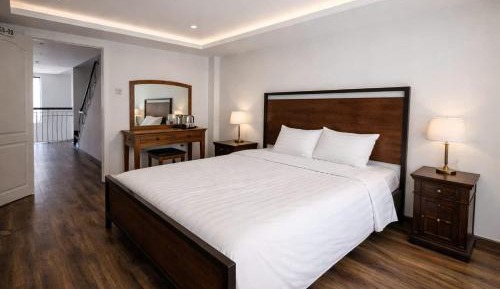 Superior Double Room with Hill View and Opening Window