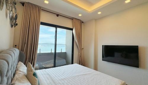 Two-Bedroom Apartment with Sea View