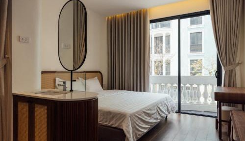 Deluxe King Room