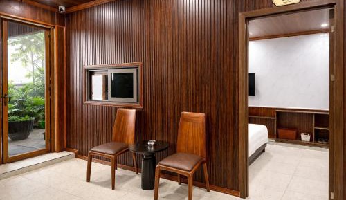 Standard King Room