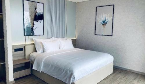 Deluxe Suite with Spa Bath