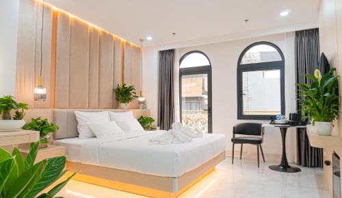 Deluxe Double Room with Balcony