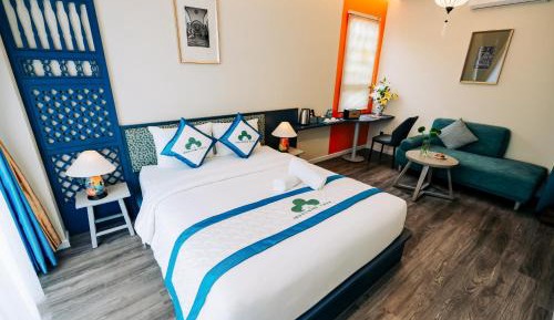 Deluxe Double Room with Balcony